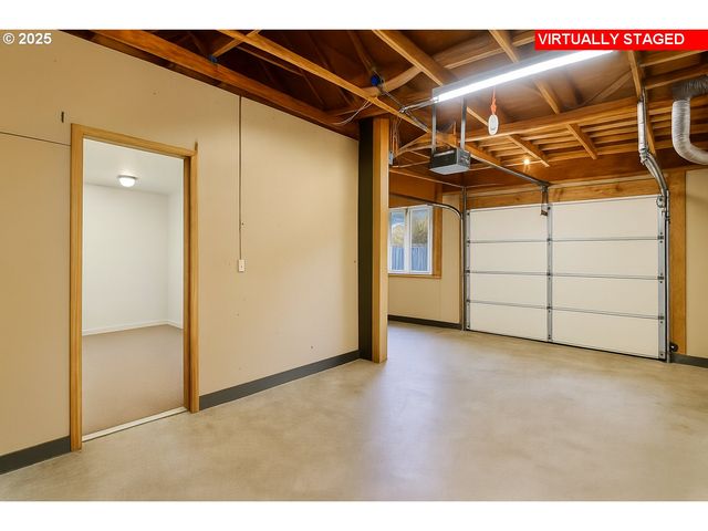 224 Ne 92ND Pl, Portland, OR 97220