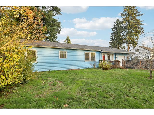 224 Ne 92ND Pl, Portland, OR 97220