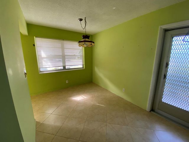95 CAMBRIDGE E 95, West Palm Beach, FL 33417