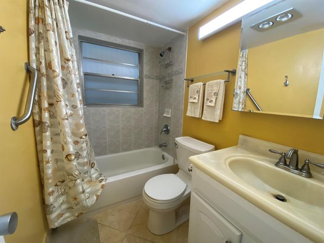 95 CAMBRIDGE E 95, West Palm Beach, FL 33417