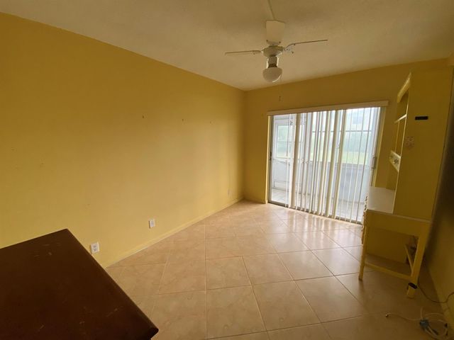 95 CAMBRIDGE E 95, West Palm Beach, FL 33417