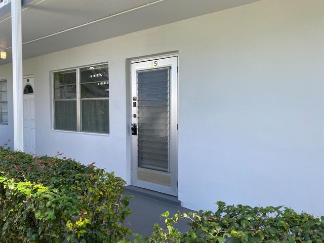 95 CAMBRIDGE E 95, West Palm Beach, FL 33417