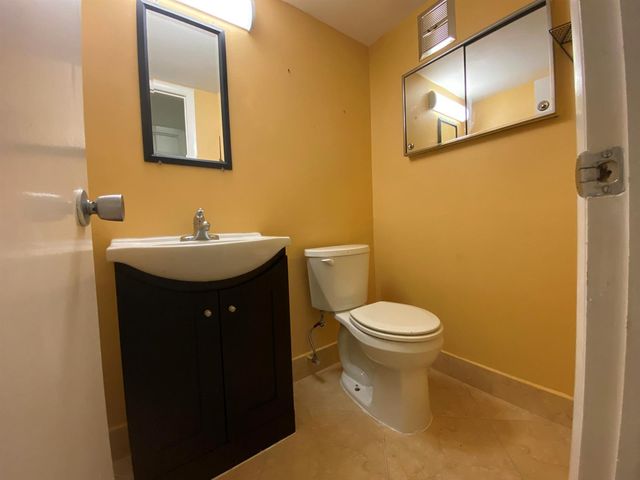95 CAMBRIDGE E 95, West Palm Beach, FL 33417