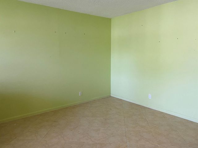 95 CAMBRIDGE E 95, West Palm Beach, FL 33417