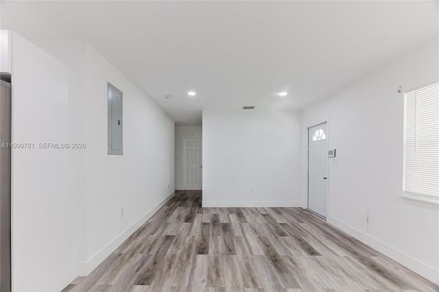 1447 NW 101st St, Miami, FL 33147