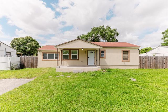 1447 NW 101st St, Miami, FL 33147