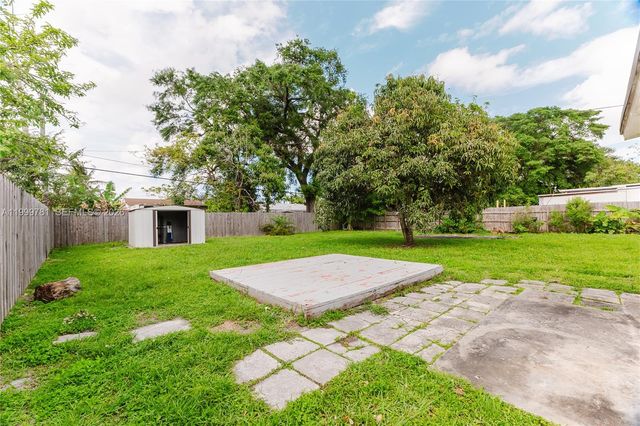 1447 NW 101st St, Miami, FL 33147