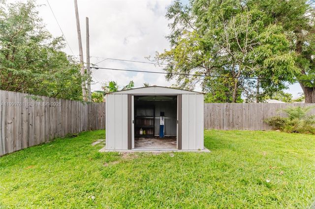 1447 NW 101st St, Miami, FL 33147