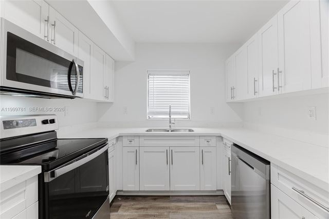 1447 NW 101st St, Miami, FL 33147