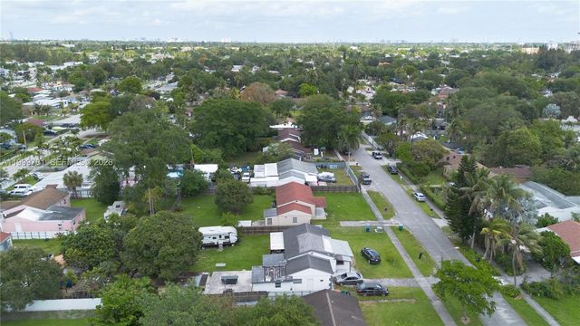 1447 NW 101st St, Miami, FL 33147