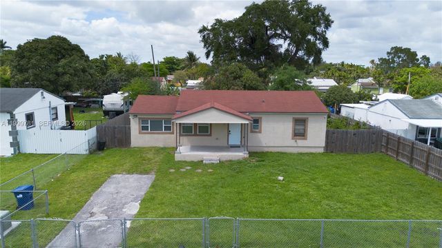 1447 NW 101st St, Miami, FL 33147