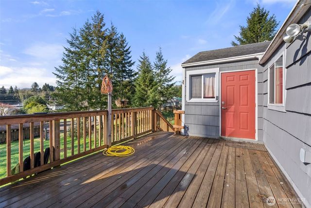 3306 Romane Road, Raymond, WA 98577