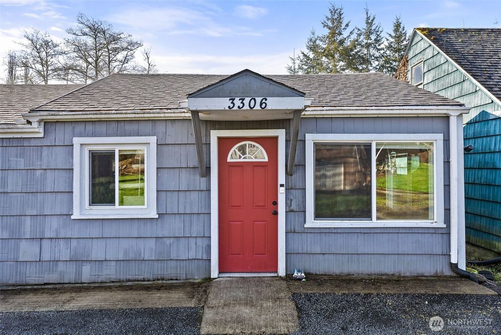 3306 Romane Road, Raymond, WA 98577
