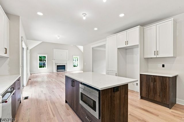 4 Highland Meadows Road, Pohatcong Twp., NJ 08865