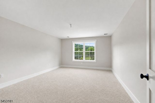4 Highland Meadows Road, Pohatcong Twp., NJ 08865