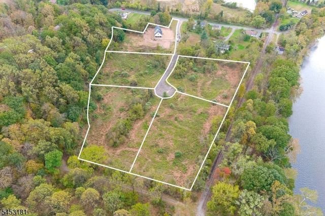 4 Highland Meadows Road, Pohatcong Twp., NJ 08865