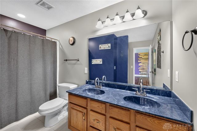 7903 Edgewater Drive, Middletown, OH 45042