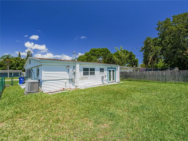 1450 5th Avenue, Vero Beach, FL 32960