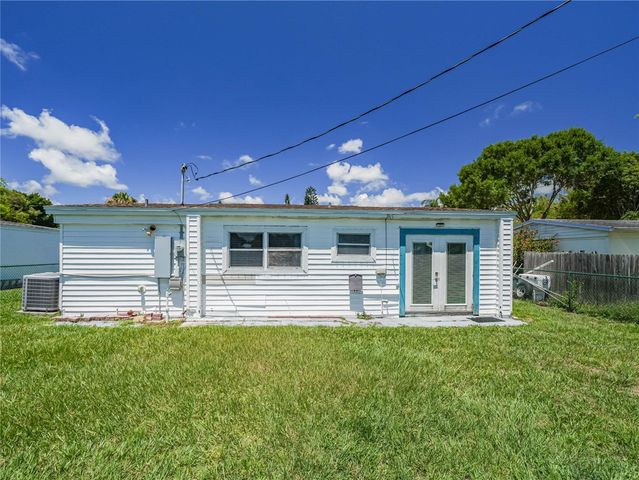 1450 5th Avenue, Vero Beach, FL 32960