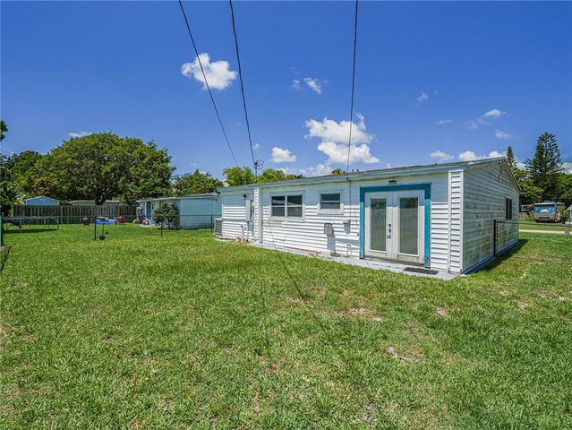 1450 5th Avenue, Vero Beach, FL 32960