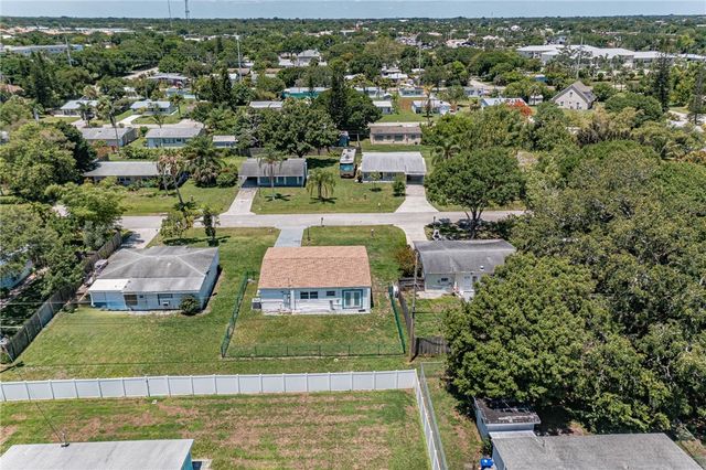 1450 5th Avenue, Vero Beach, FL 32960