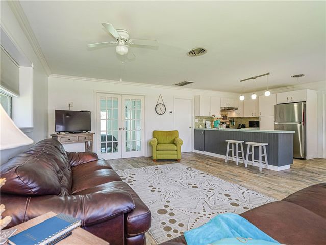 1450 5th Avenue, Vero Beach, FL 32960