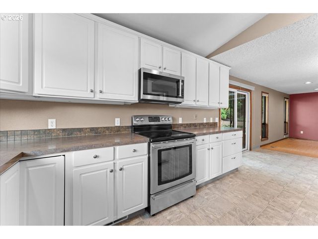8102 Nw 12TH Ave, Vancouver, WA 98665