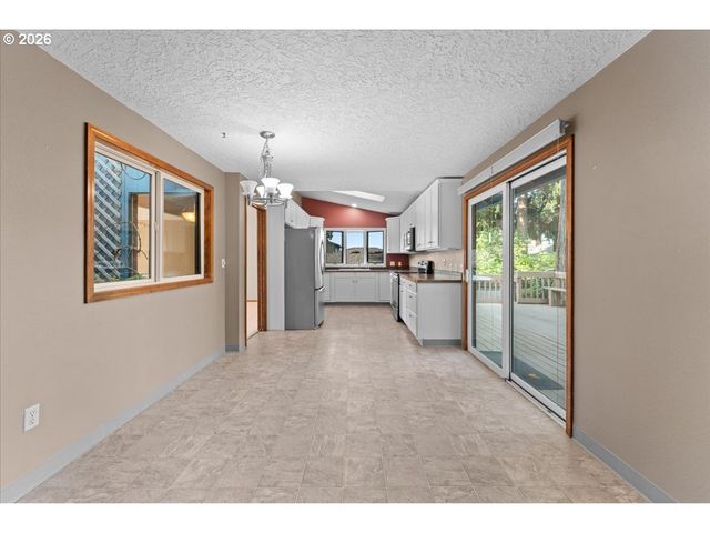 8102 Nw 12TH Ave, Vancouver, WA 98665