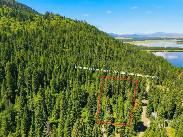 2437 Maverick Road, Donnelly, ID 83615
