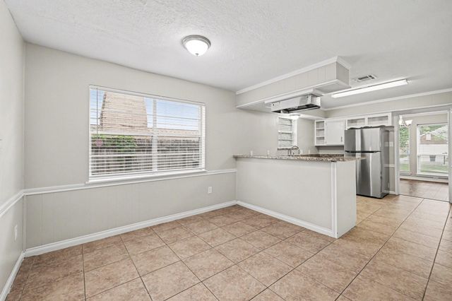 107 Carriage Lane, Conroe, TX 77385