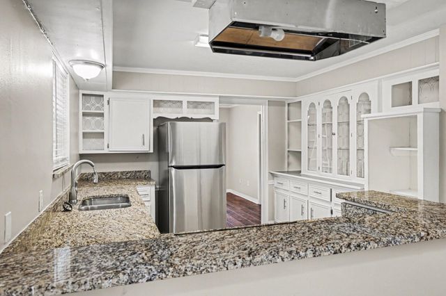 107 Carriage Lane, Conroe, TX 77385