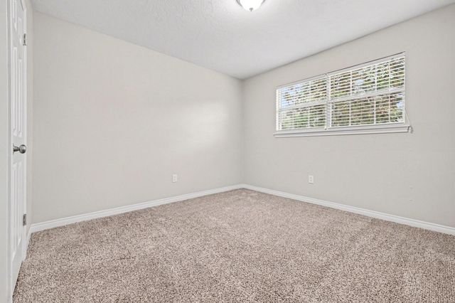 107 Carriage Lane, Conroe, TX 77385