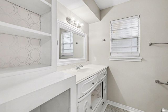 107 Carriage Lane, Conroe, TX 77385