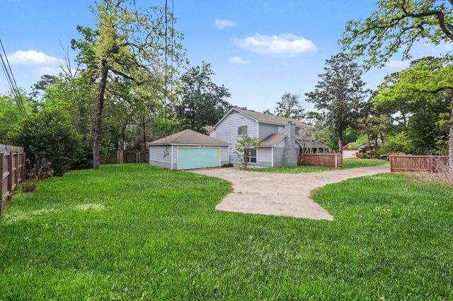 107 Carriage Lane, Conroe, TX 77385