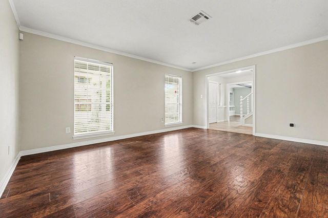 107 Carriage Lane, Conroe, TX 77385