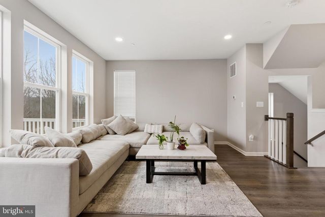 1501 HUDSON VIEW RD, Essex, MD 21221