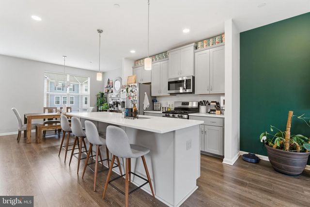 1501 HUDSON VIEW RD, Essex, MD 21221