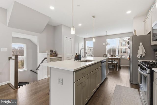 1501 HUDSON VIEW RD, Essex, MD 21221