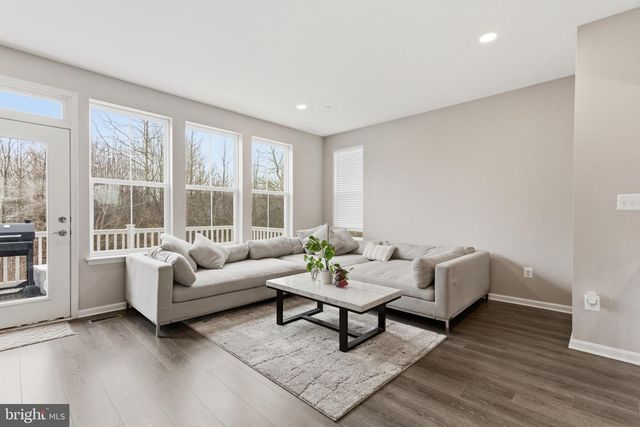 1501 HUDSON VIEW RD, Essex, MD 21221