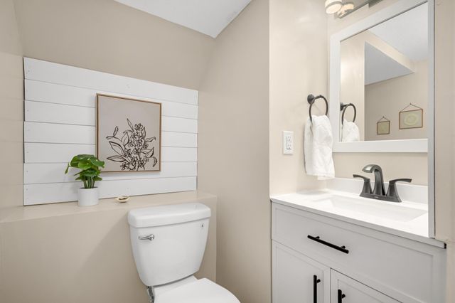 228 5th Avenue N, South Saint Paul, MN 55075