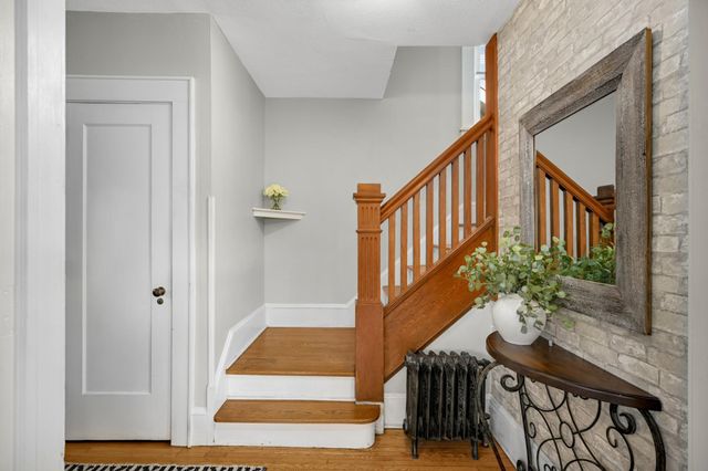 228 5th Avenue N, South Saint Paul, MN 55075