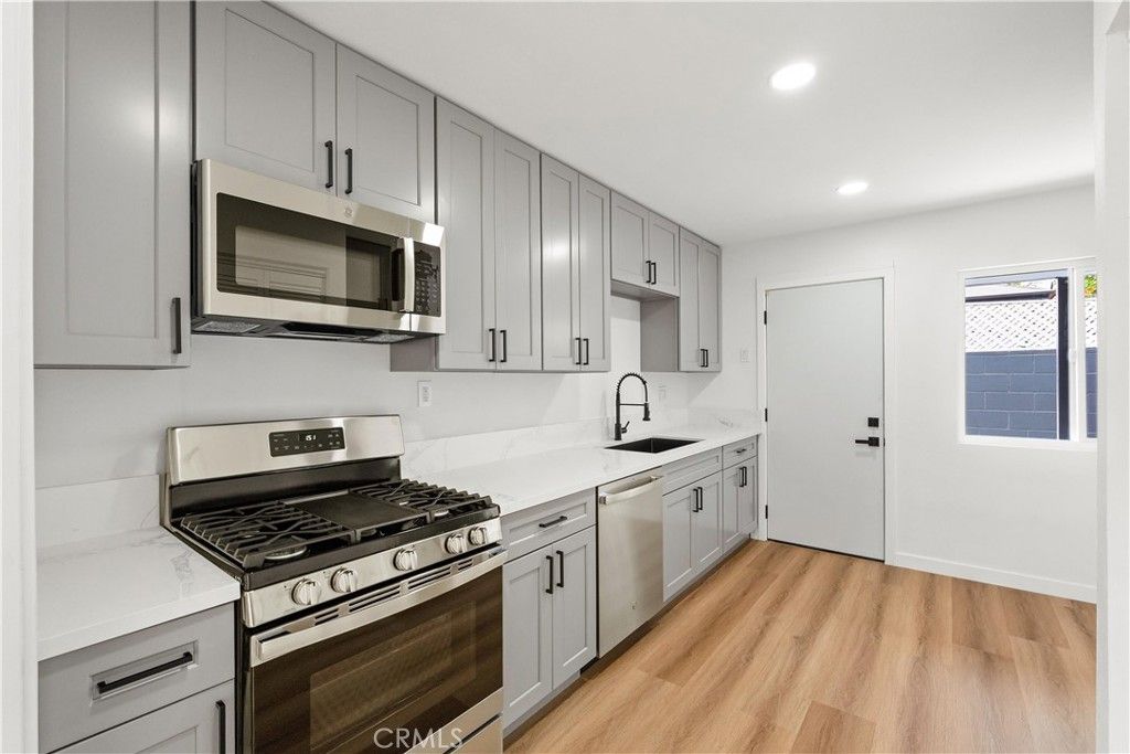 Image 9 of property listing at 1347 255th Street, Harbor City, CA 90710