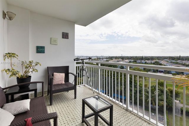 4400 Hillcrest Dr 901B, Hollywood, FL 33021