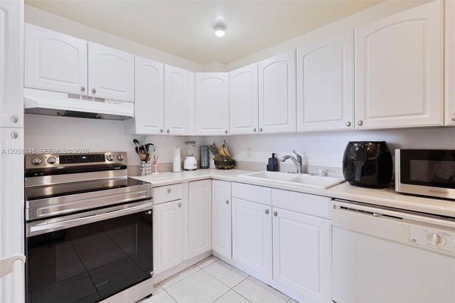 4400 Hillcrest Dr 901B, Hollywood, FL 33021