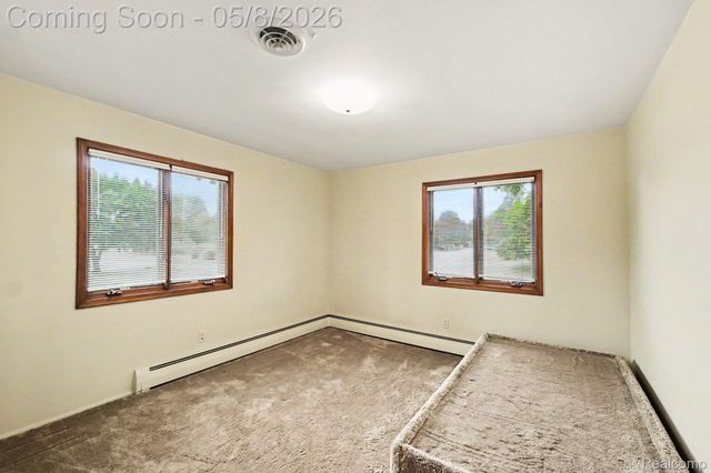 1226 Woodkrest Drive, Flint Charter Township, MI 48532