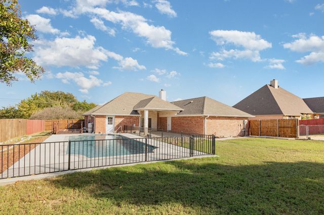 3961 Joe Wilson Road, Midlothian, TX 76065