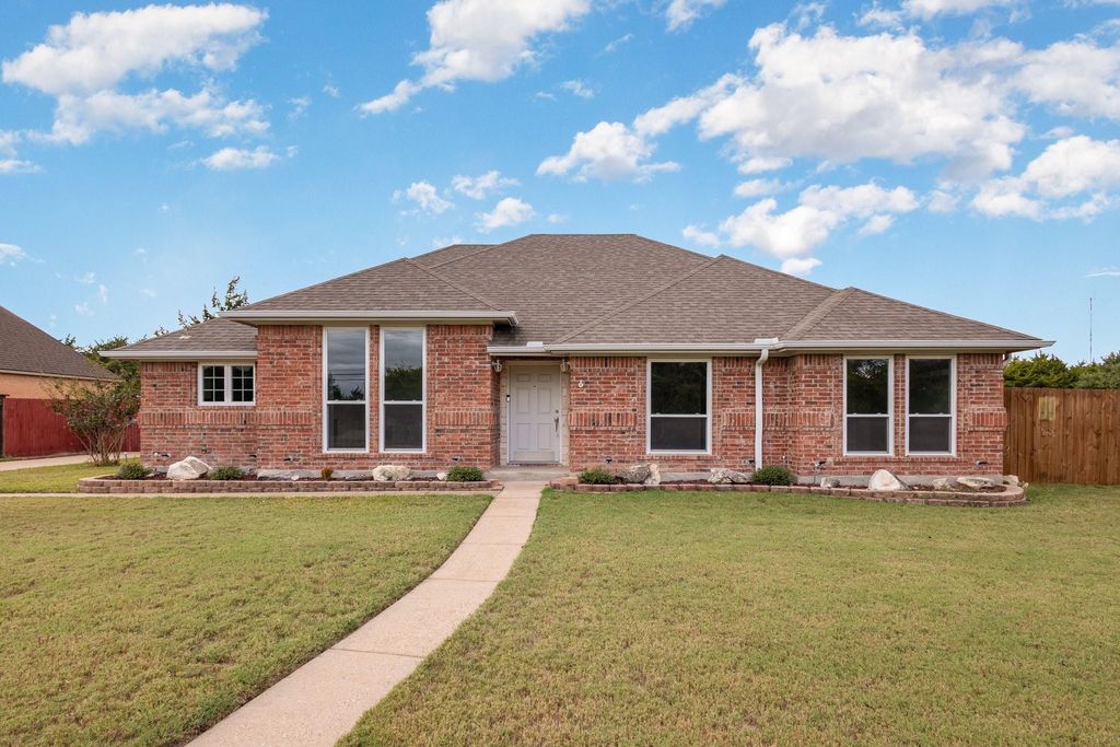 3961 Joe Wilson Road, Midlothian, TX 76065