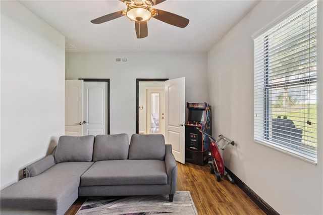3943 SUNSET LAKE DRIVE, Lakeland, FL 33810