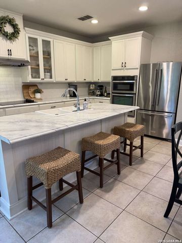 100 RATTLESNAKE BLF, Boerne, TX 78006