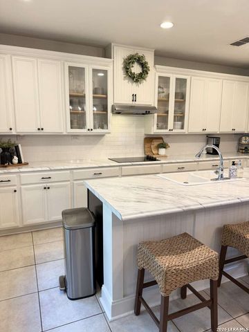 100 RATTLESNAKE BLF, Boerne, TX 78006